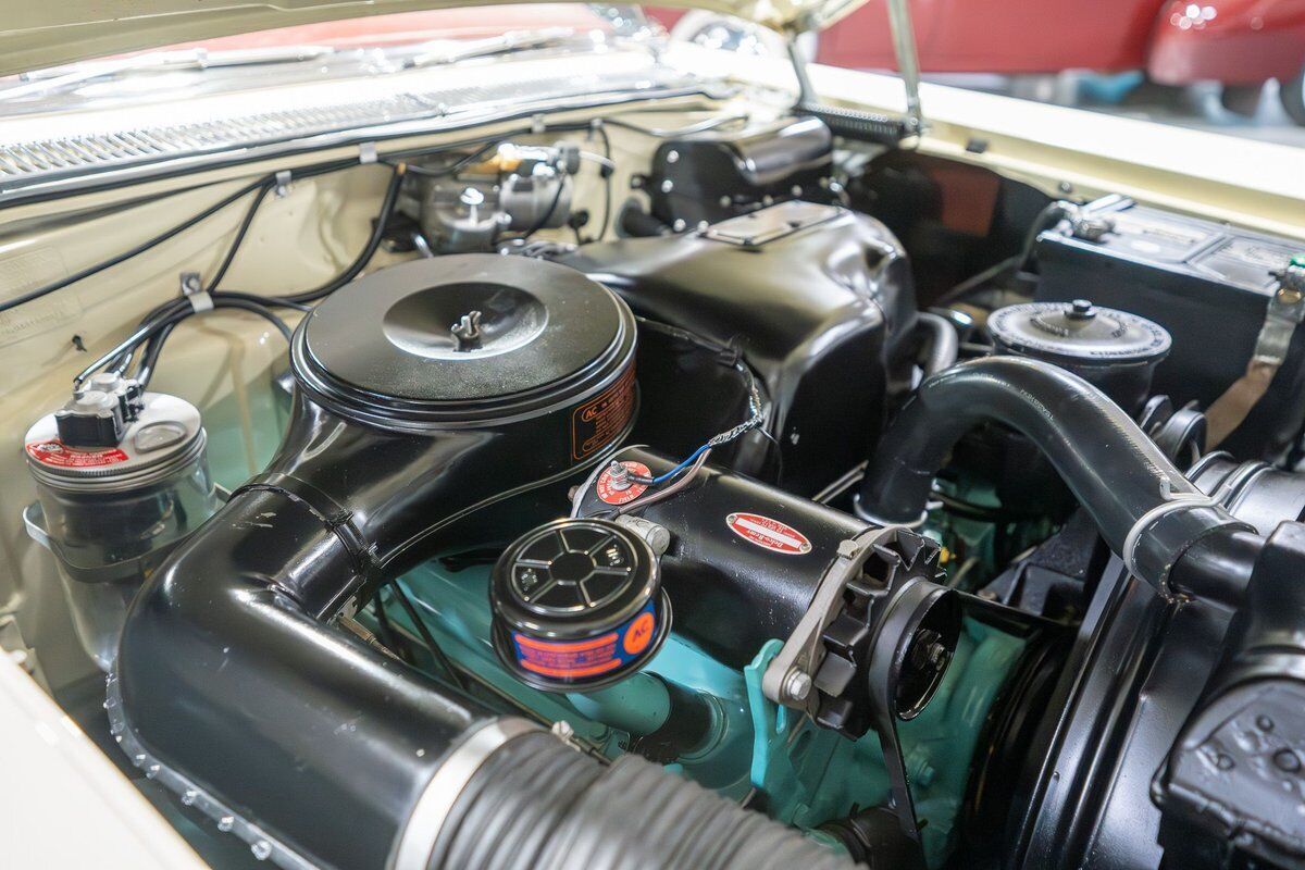 Pontiac-Bonneville-Cabriolet-1957-Red-Red-352-2