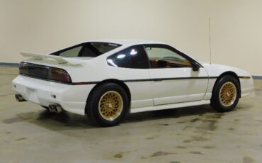 Pontiac-Fiero-1988-6