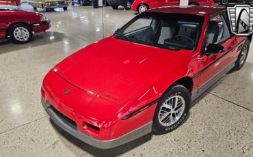 Pontiac-Fiero-Cabriolet-1985-Red-Gray-1514-2