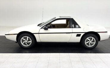 Pontiac-Fiero-Coupe-1984-White-Tan-93250-1