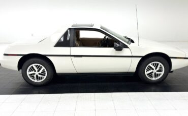 Pontiac-Fiero-Coupe-1984-White-Tan-93250-5