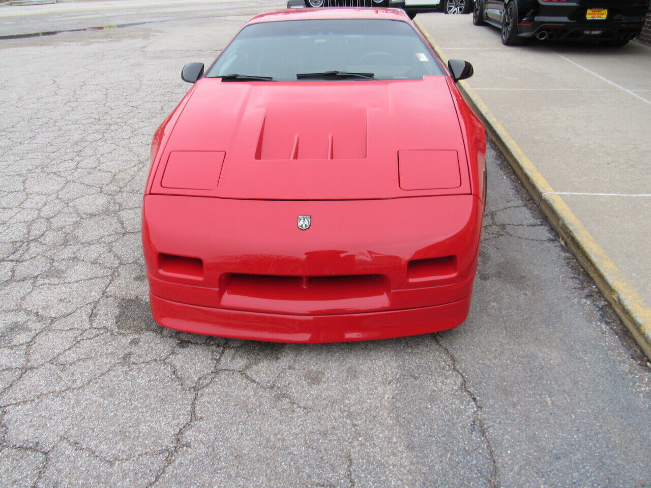 Pontiac-Fiero-Coupe-1985-3