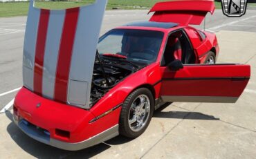 Pontiac-Fiero-Coupe-1986-11