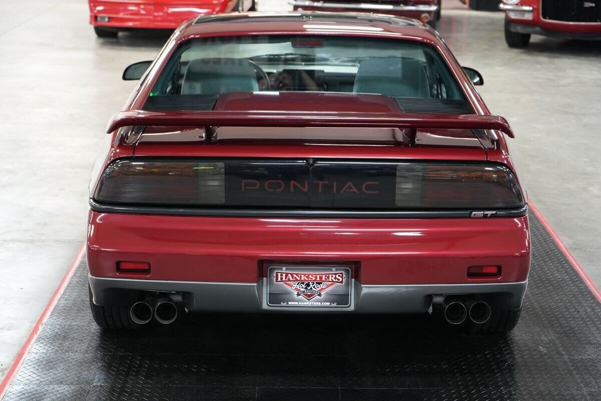 Pontiac-Fiero-Coupe-1987-Maroon-Gray-0-13