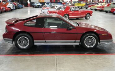 Pontiac-Fiero-Coupe-1987-Maroon-Gray-0-15