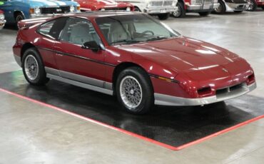 Pontiac-Fiero-Coupe-1987-Maroon-Gray-0-16