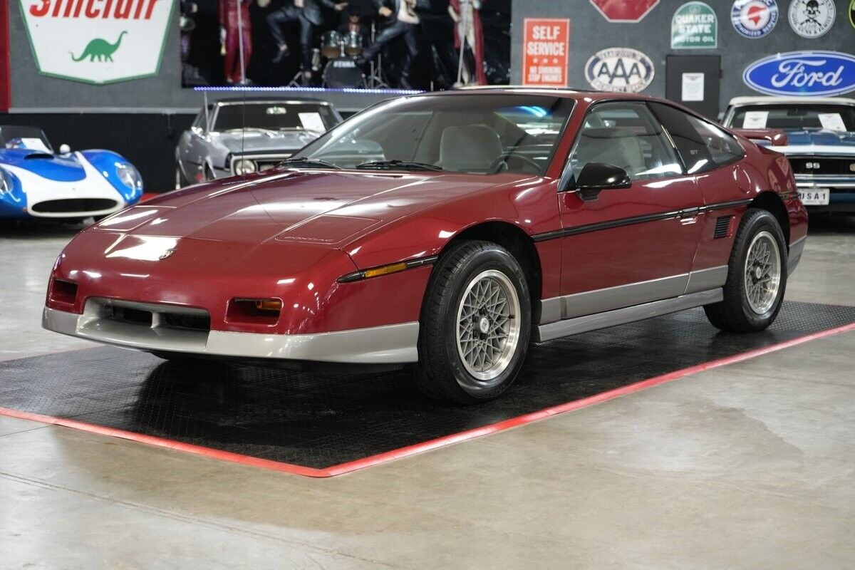 Pontiac-Fiero-Coupe-1987-Maroon-Gray-0-18