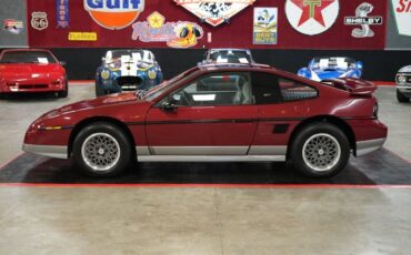 Pontiac-Fiero-Coupe-1987-Maroon-Gray-0-2