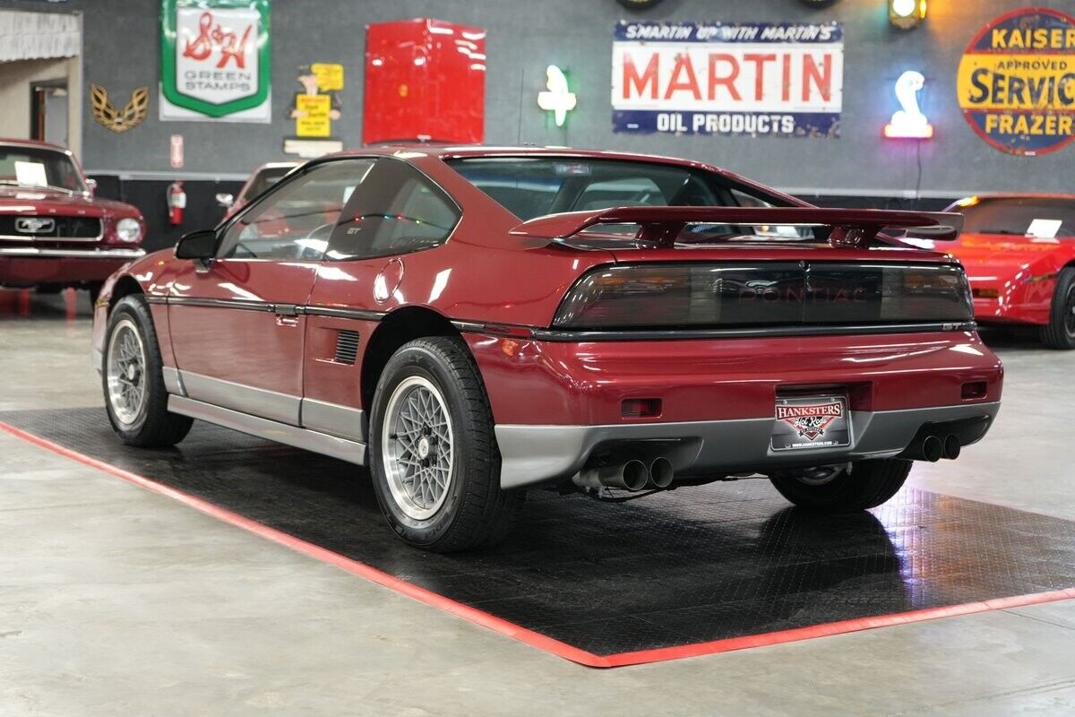 Pontiac-Fiero-Coupe-1987-Maroon-Gray-0-20