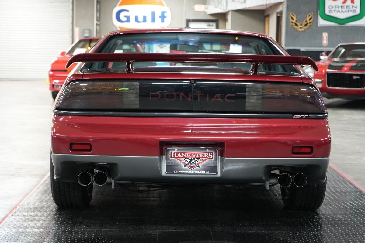 Pontiac-Fiero-Coupe-1987-Maroon-Gray-0-21