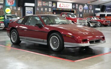 Pontiac-Fiero-Coupe-1987-Maroon-Gray-0-24