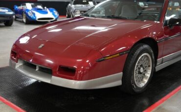 Pontiac-Fiero-Coupe-1987-Maroon-Gray-0-26