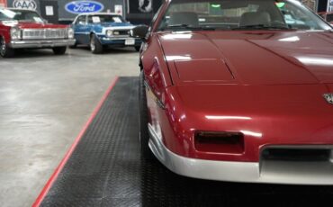 Pontiac-Fiero-Coupe-1987-Maroon-Gray-0-28