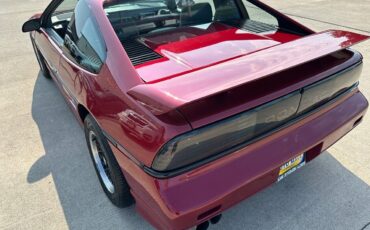 Pontiac-Fiero-Coupe-1988-Maroon-Gray-19978-18