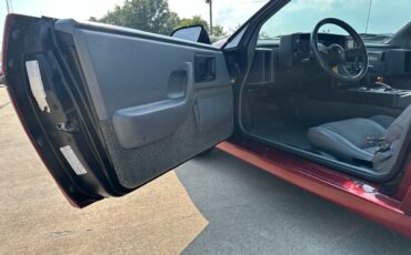 Pontiac-Fiero-Coupe-1988-Maroon-Gray-19978-27