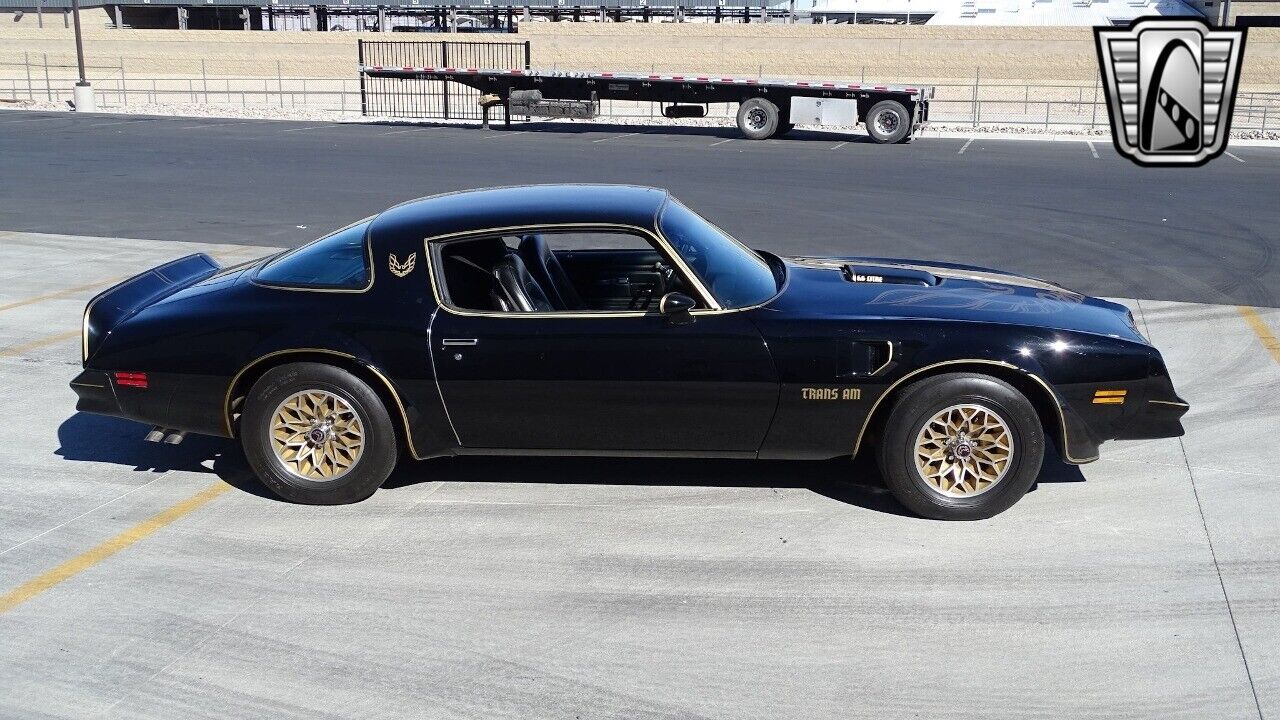 Pontiac-Firebird-1977-Black-Black-12946-4