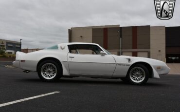 Pontiac-Firebird-1979-White-White-70793-7