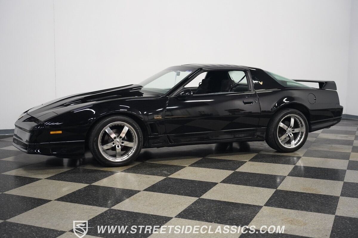 Pontiac-Firebird-1985-Black-Black-118869-8