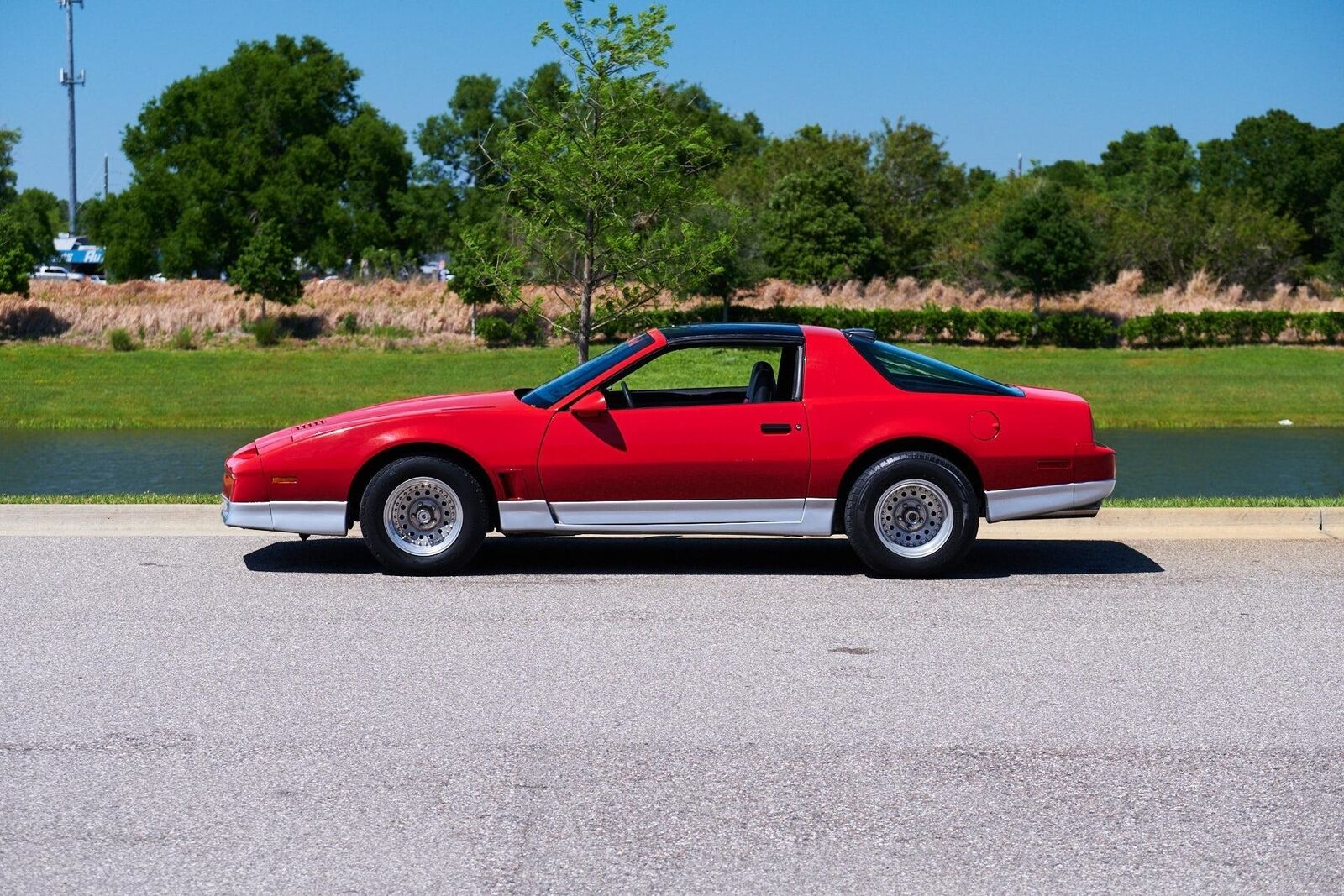 Pontiac-Firebird-1986-Red-Black-223173-1