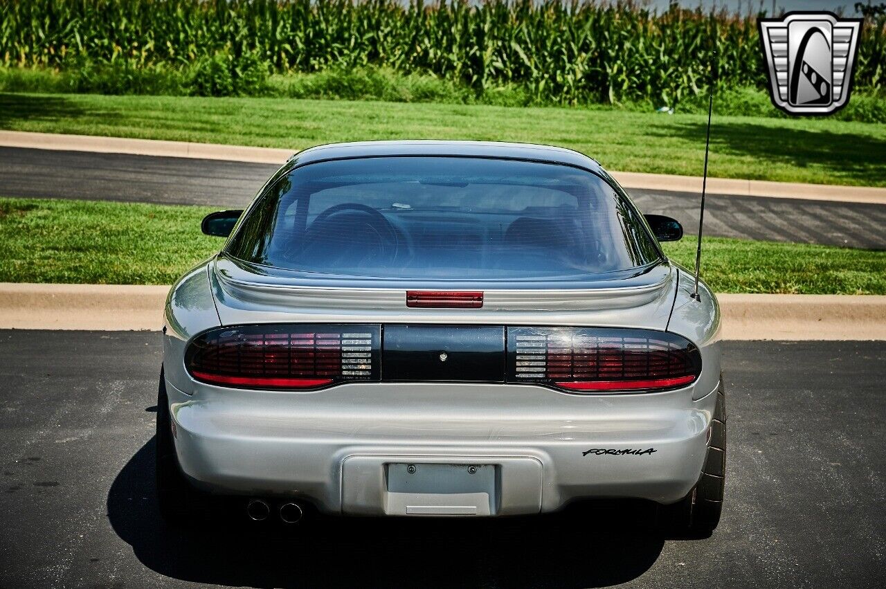 Pontiac-Firebird-1995-Silver-Black-156636-5