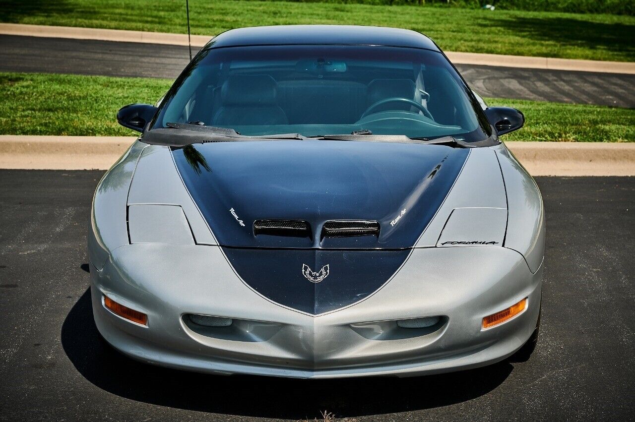 Pontiac-Firebird-1995-Silver-Black-156636-9