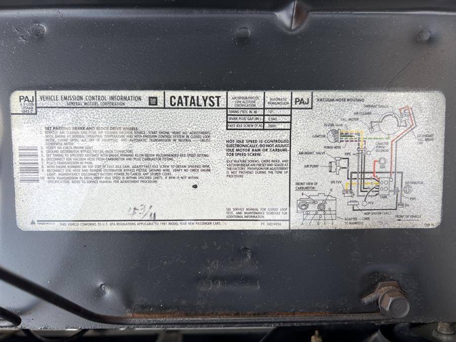 Pontiac-Firebird-2dr-coupe-tran-1981-16