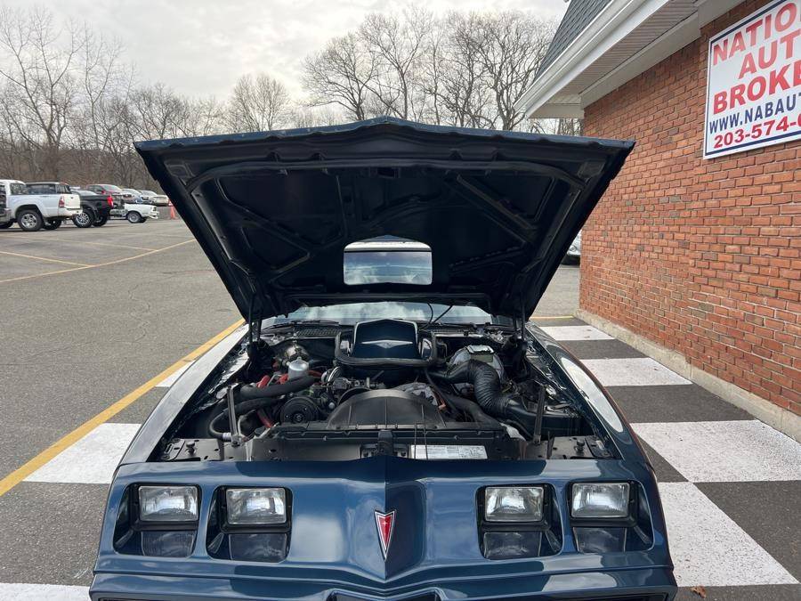 Pontiac-Firebird-2dr-coupe-tran-1981-20