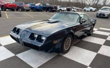 Pontiac-Firebird-2dr-coupe-tran-1981-5