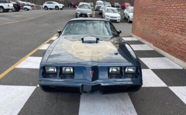 Pontiac-Firebird-2dr-coupe-tran-1981-6