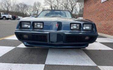 Pontiac-Firebird-2dr-coupe-tran-1981-7