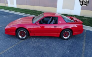 Pontiac-Firebird-Cabriolet-1988-3