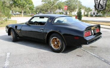 Pontiac-Firebird-Coupe-1976-Black-Black-48634-5