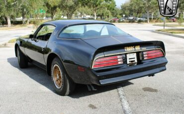 Pontiac-Firebird-Coupe-1976-Black-Black-48634-6