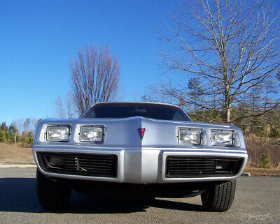 Pontiac-Firebird-Coupe-1979-Silver-Red-77577-20