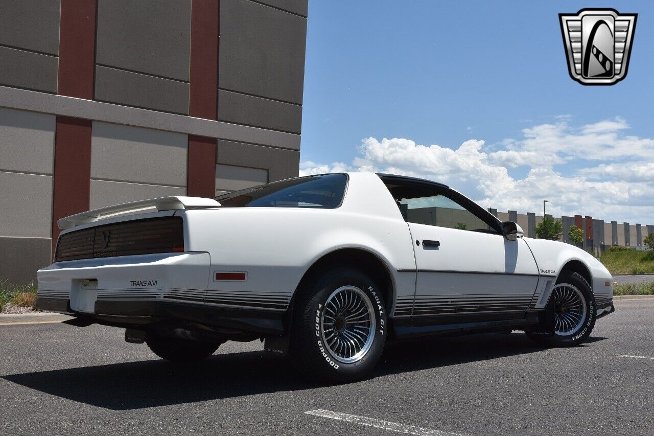 Pontiac-Firebird-Coupe-1984-6