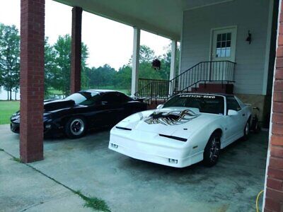 Pontiac-Firebird-Coupe-1985-White-Black-95933-1