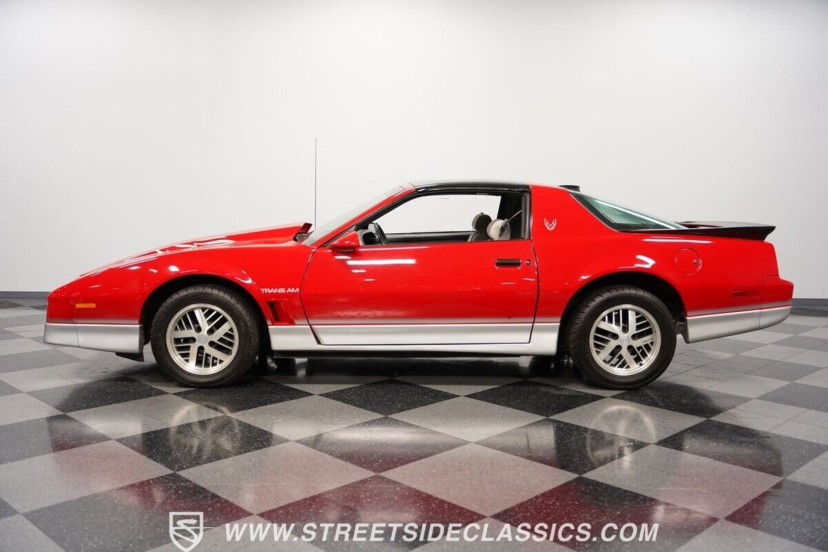 Pontiac-Firebird-Coupe-1986-Red-Gray-72869-2