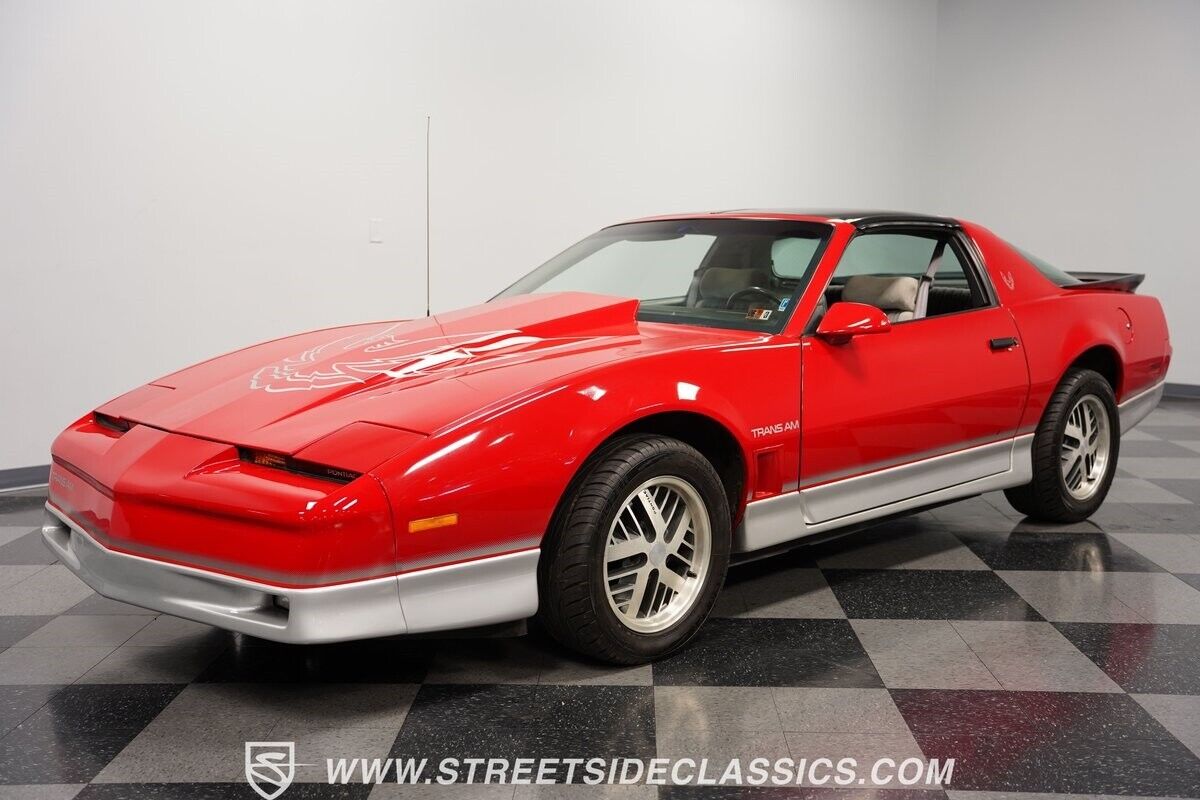 Pontiac-Firebird-Coupe-1986-Red-Gray-72869-5