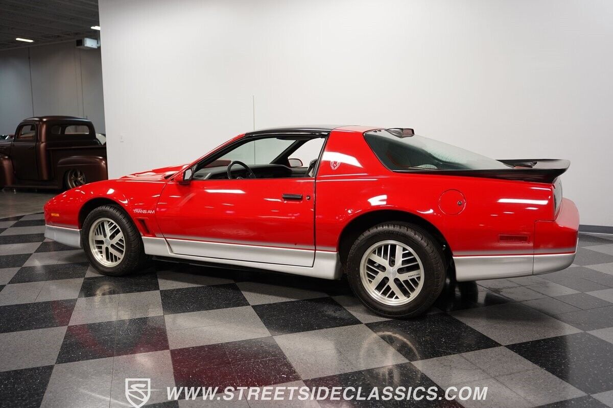 Pontiac-Firebird-Coupe-1986-Red-Gray-72869-8