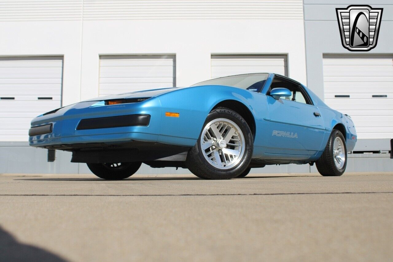 Pontiac-Firebird-Coupe-1988-3