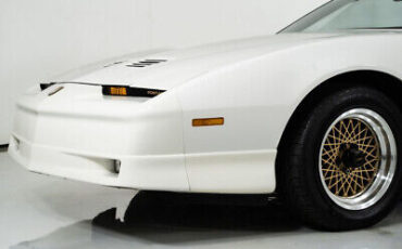 Pontiac-Firebird-Coupe-1989-4