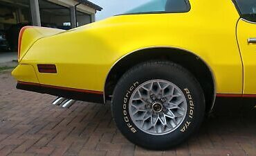 Pontiac-Firebird-Formula-Coupe-1978-Yellow-Black-16093-4