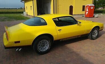 Pontiac-Firebird-Formula-Coupe-1978-Yellow-Black-16093-6