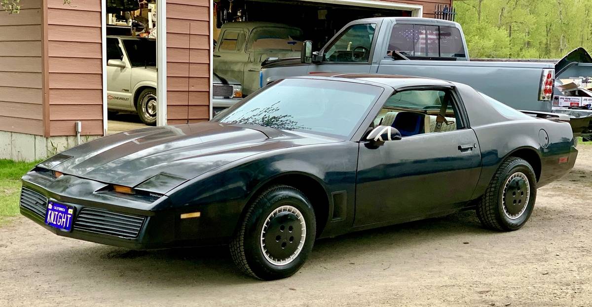 Pontiac-Firebird-trans-am-1982-2