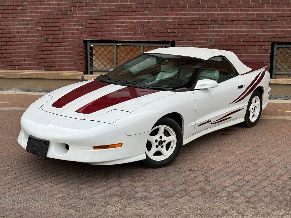 Pontiac-Firebird-trans-am-convertible-1995-white-55574-11