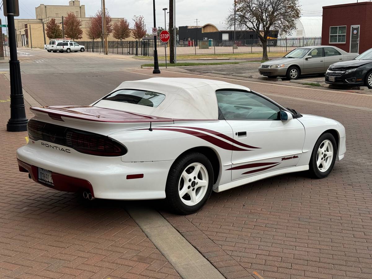 Pontiac-Firebird-trans-am-convertible-1995-white-55574-13