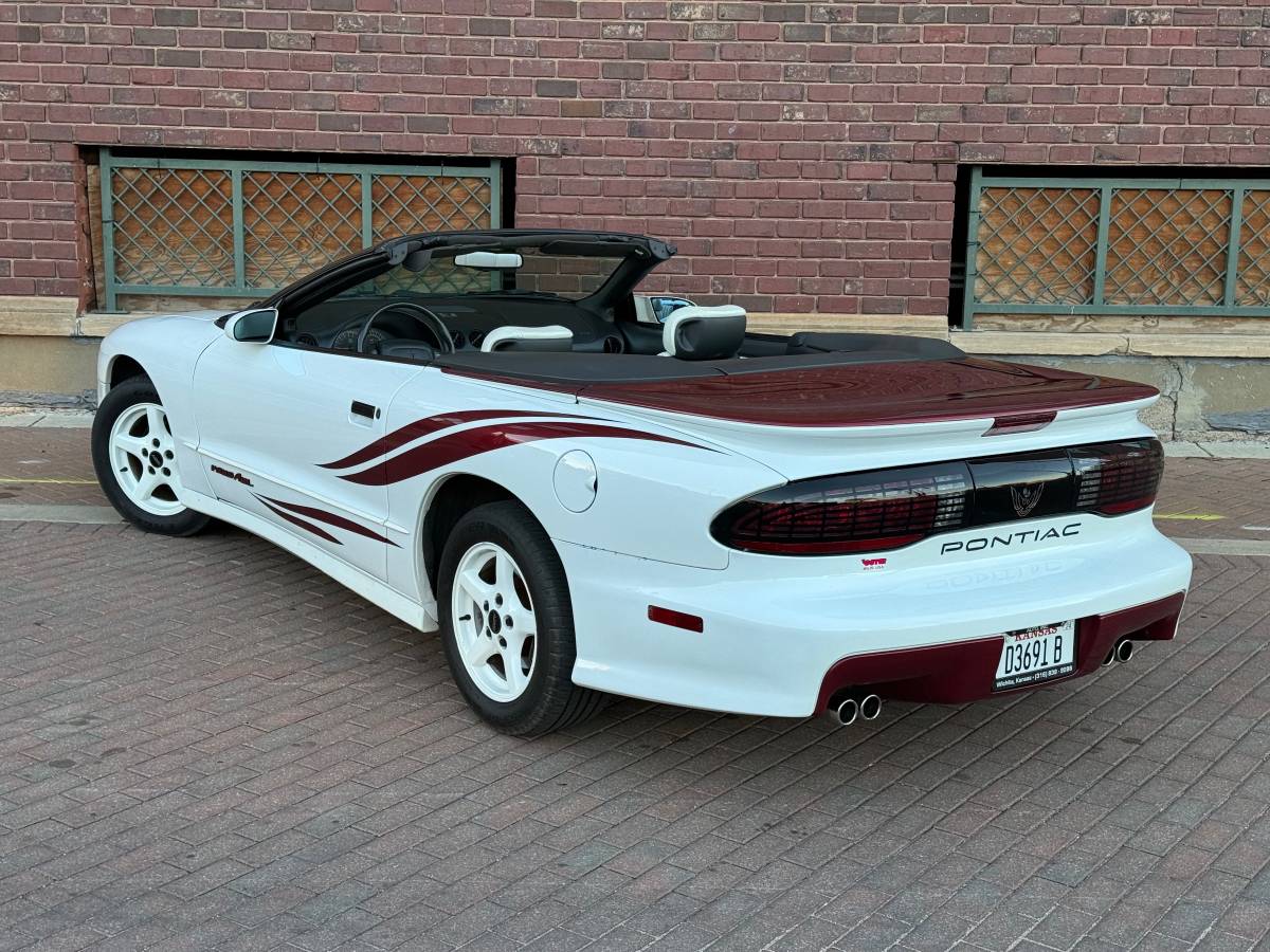 Pontiac-Firebird-trans-am-convertible-1995-white-55574-5