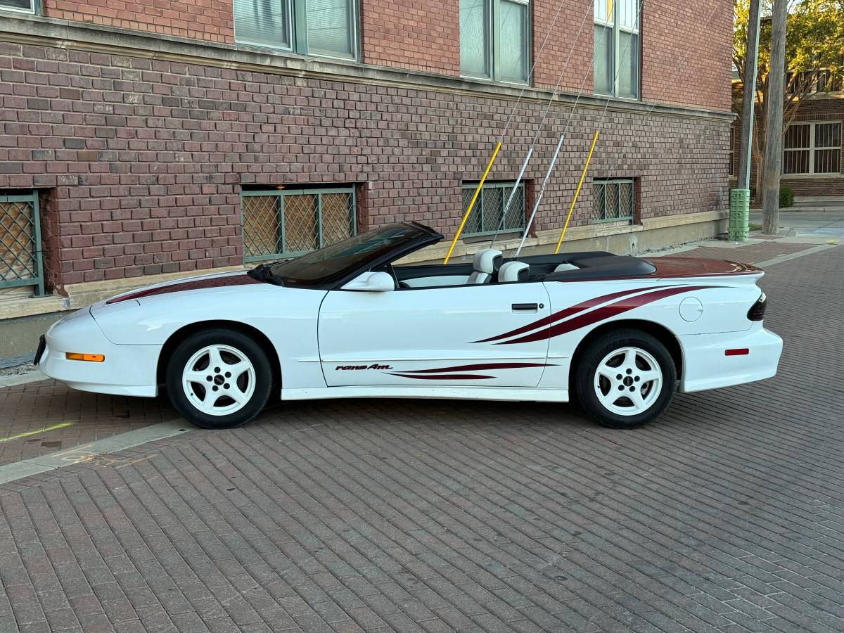 Pontiac-Firebird-trans-am-convertible-1995-white-55574-6