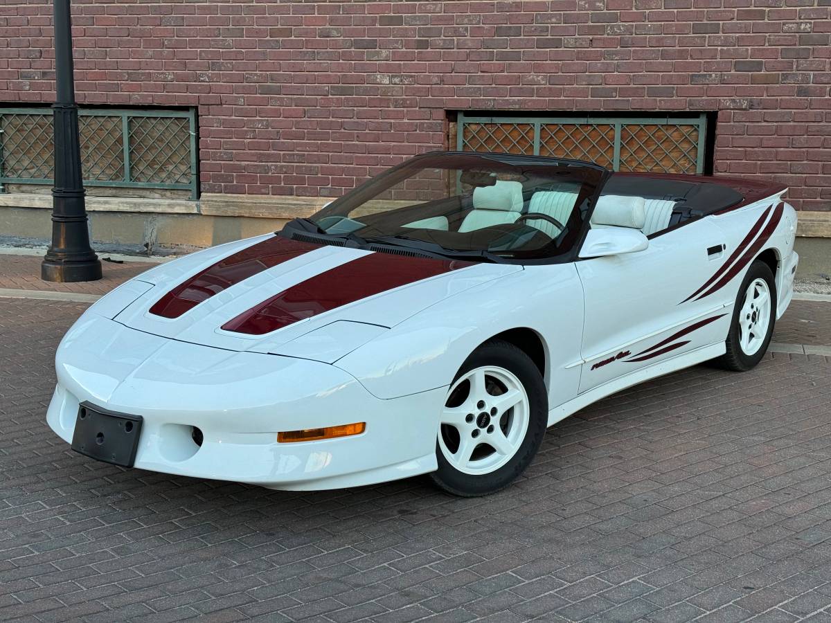 Pontiac-Firebird-trans-am-convertible-1995-white-55574