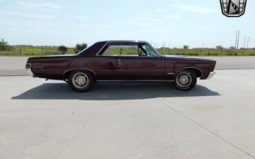 Pontiac-GTO-1965-Burgundy-Black-11526-3